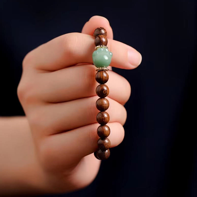 Sandelholz-Armband mit Katzenpfotenschutz