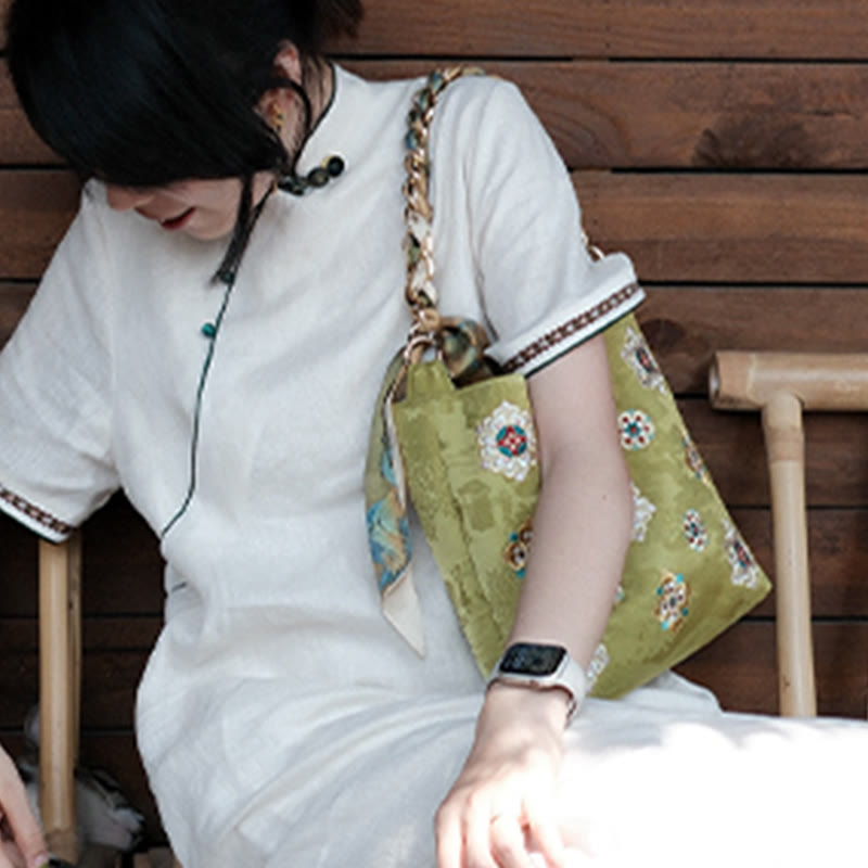 Satin Su bestickte Umhängetasche in Grün – Elegante Yoga-Tasche