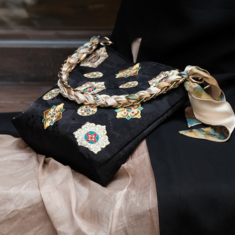 Satin Su bestickte Umhängetasche in Grün – Elegante Yoga-Tasche