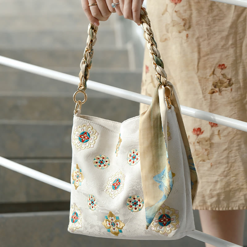 Satin Su bestickte Umhängetasche in Grün – Elegante Yoga-Tasche