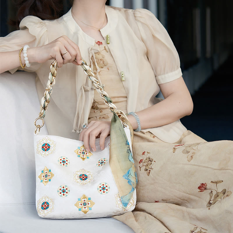 Satin Su bestickte Umhängetasche in Grün – Elegante Yoga-Tasche