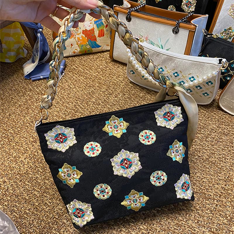 Satin Su bestickte Umhängetasche in Grün – Elegante Yoga-Tasche