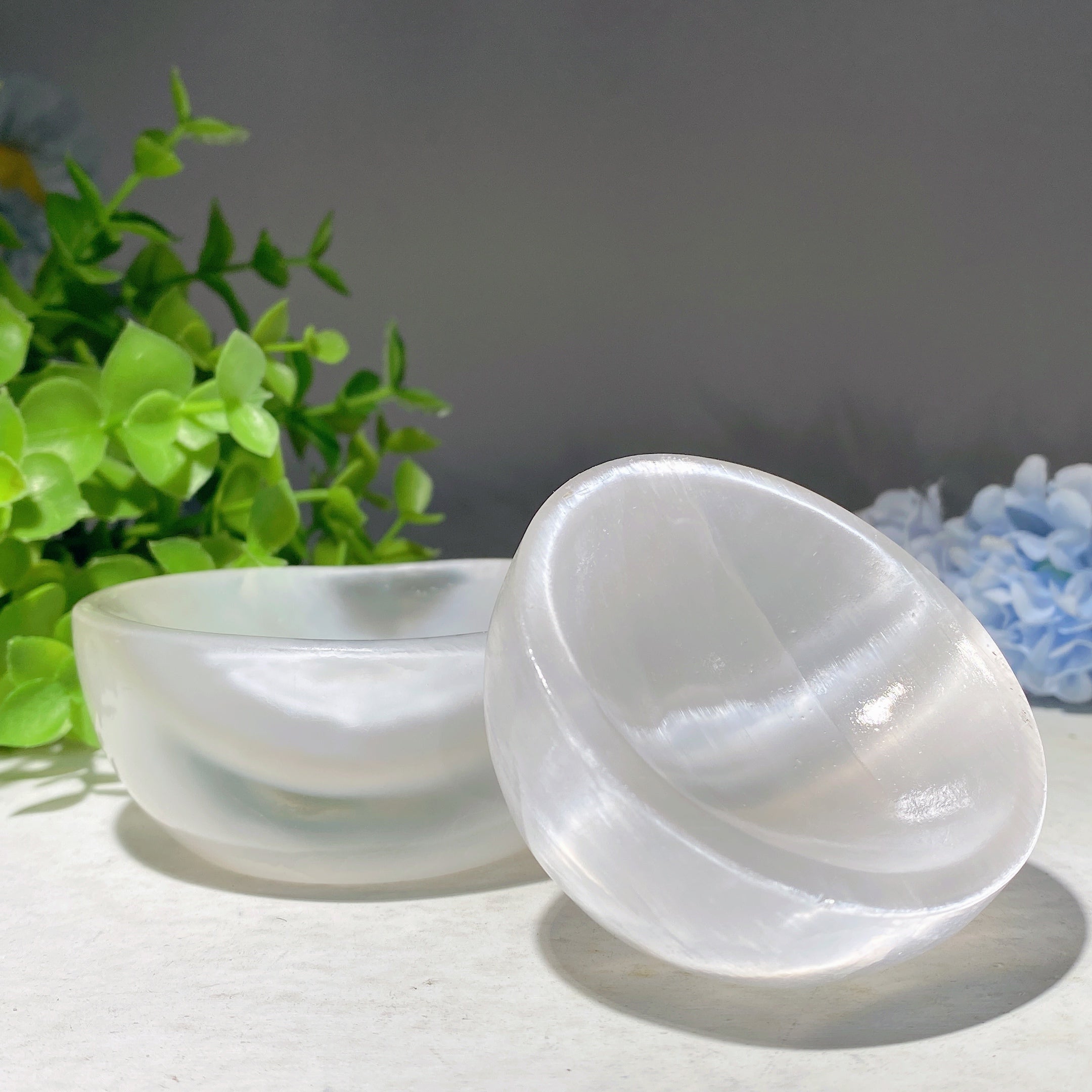 Selenit-Kristallschale, 2,3–3,1 Zoll, Heilungsdisplay