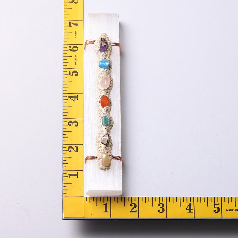 Selenit-Kristallstab mit Chakra-Steinen