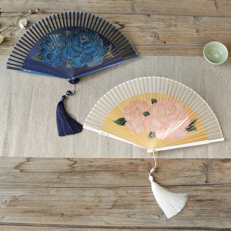 Chinesischer Faltfächer aus Seidenbambus, 21 cm, mit Pfingstrosenblüten