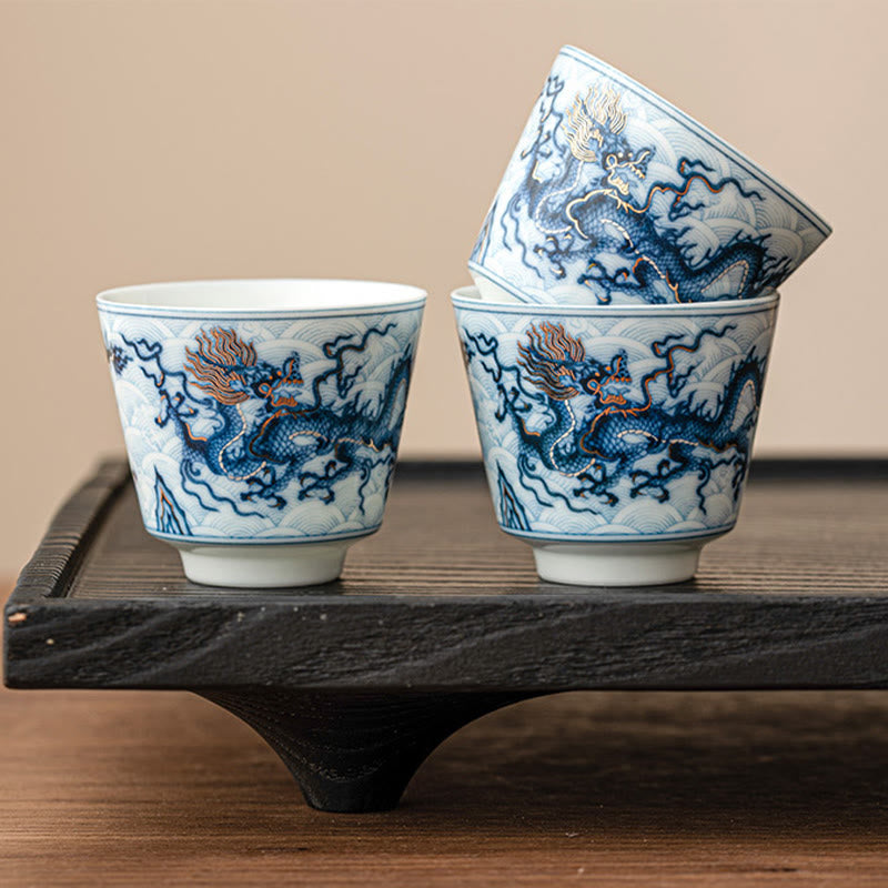 Kleine blau-weiße Drachen-Teetasse aus Keramik | 45 ml Kung-Fu-Tee