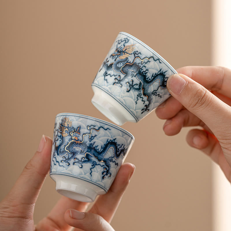 Kleine blau-weiße Drachen-Teetasse aus Keramik | 45 ml Kung-Fu-Tee