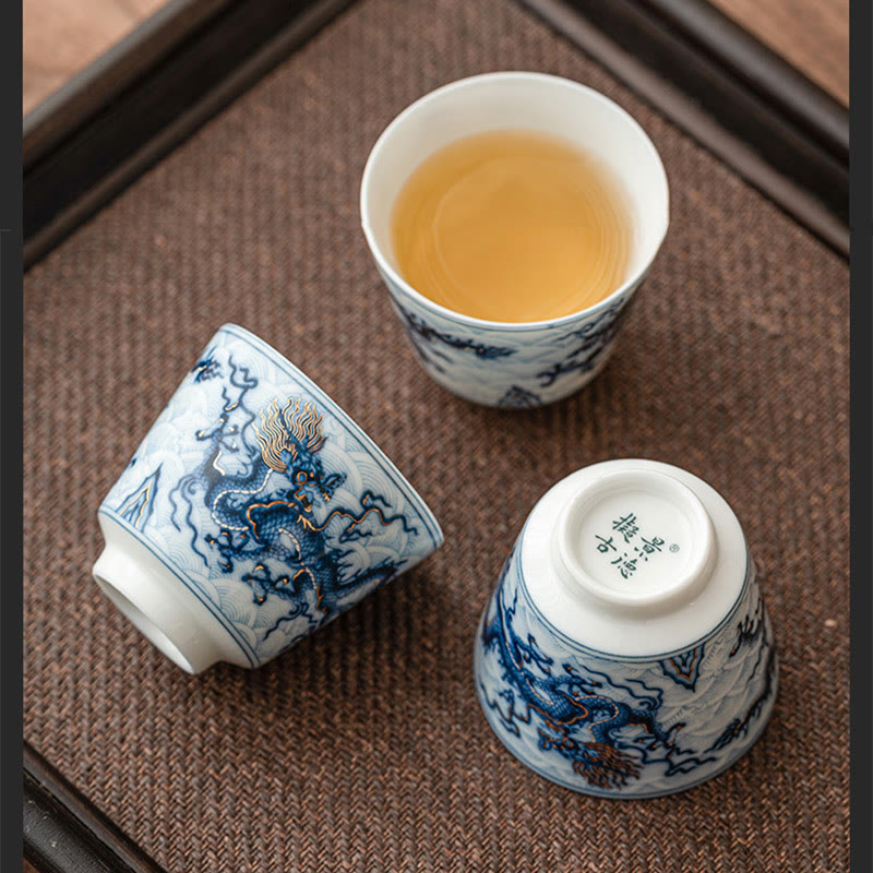 Kleine blau-weiße Drachen-Teetasse aus Keramik | 45 ml Kung-Fu-Tee