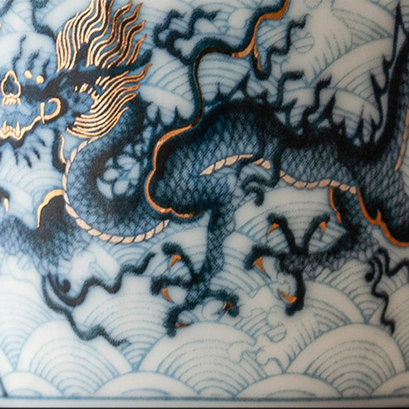 Kleine blau-weiße Drachen-Teetasse aus Keramik | 45 ml Kung-Fu-Tee