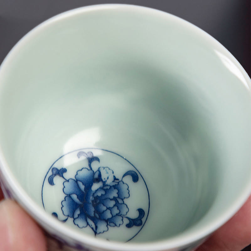 Kleine Keramik-Teetasse 50 ml | Blaue Landschaft, handgefertigtes Geschirr