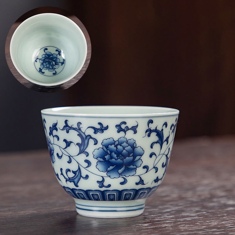 Kleine Keramik-Teetasse 50 ml | Blaue Landschaft, handgefertigtes Geschirr