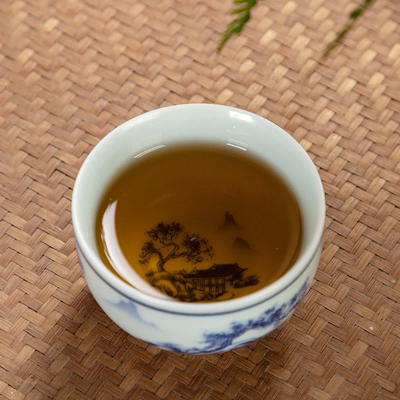 Kleine Keramik-Teetasse 50 ml | Blaue Landschaft, handgefertigtes Geschirr