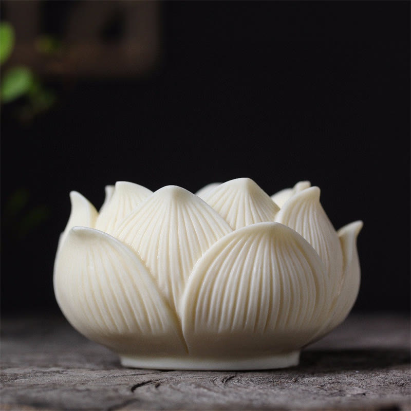 Kleine Elfenbeinfrucht Kwan Yin Avalokitesvara Lotus Schreibtischdekoration