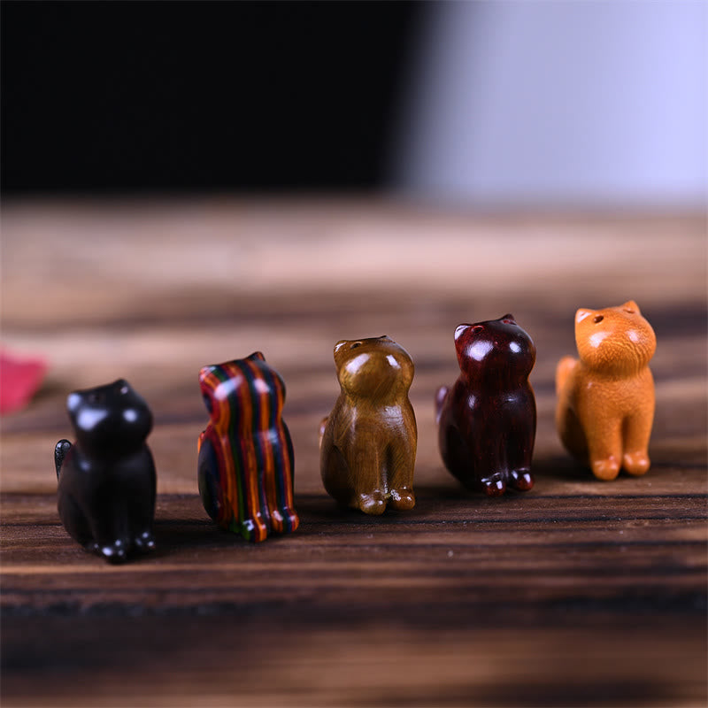 Kleines Blatt aus rotem Sandelholz, Glücks-Mini-Katze, 3,2 cm, Dekor
