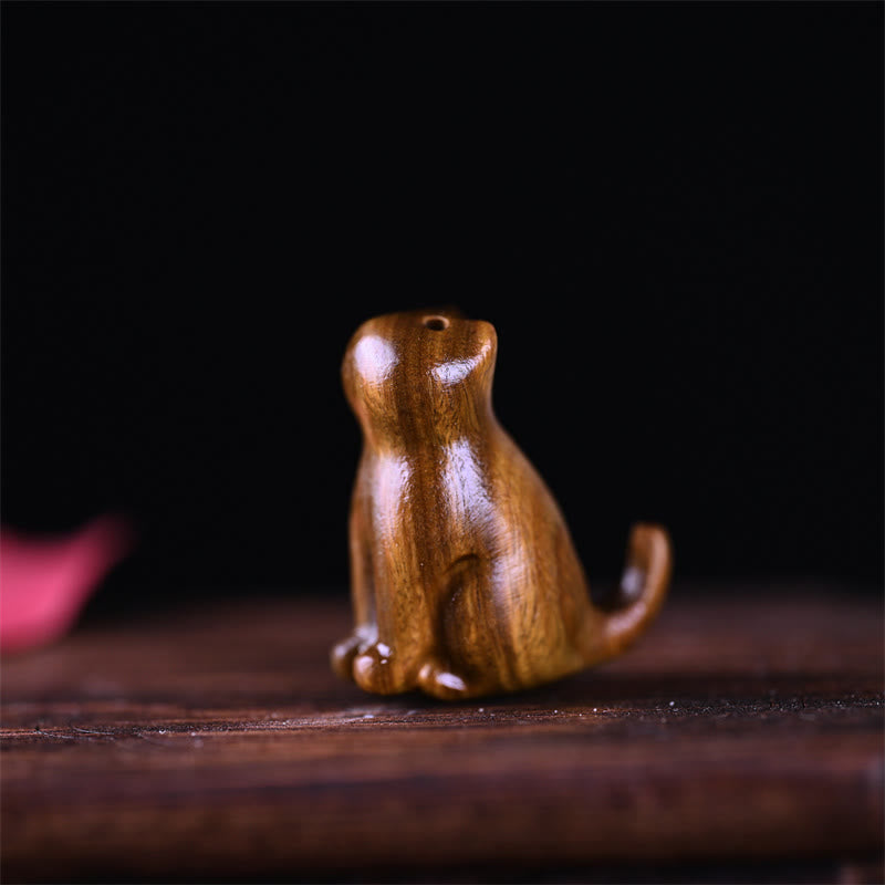 Kleines Blatt aus rotem Sandelholz, Glücks-Mini-Katze, 3,2 cm, Dekor