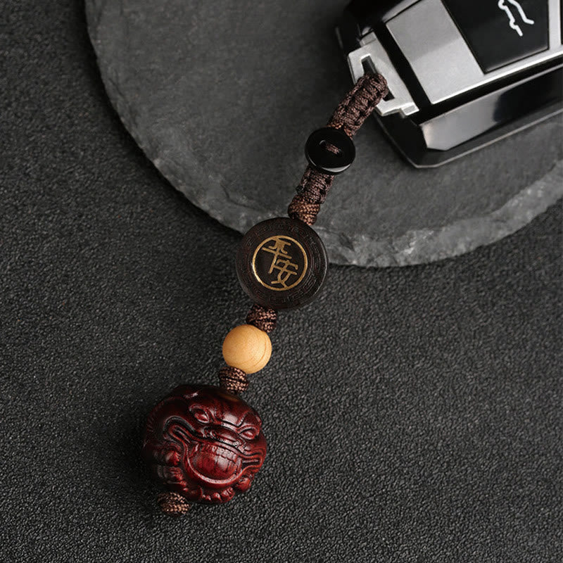 Pixiu-Schutz-Schlüsselanhänger mit kleinem Blatt aus rotem Sandelholz