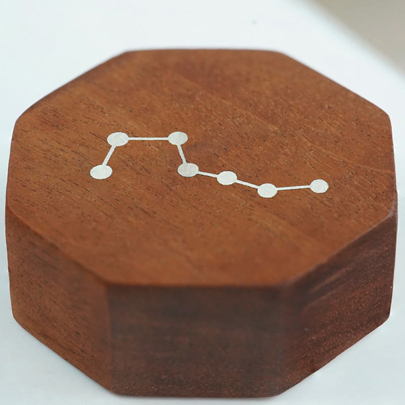 Kleines Blatt-Yin-Yang-Schutzarmband aus rotem Sandelholz