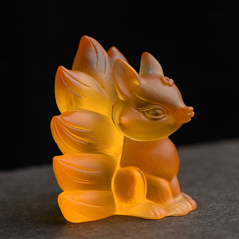 Kleine Liuli-Figur eines neunschwänzigen Fuchses für Erfolg und Stärke