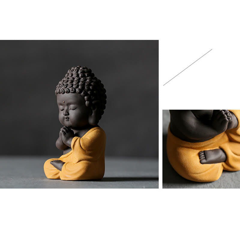 Kleine Buddha-Statue aus violettem Ton für Gelassenheit zu Hause