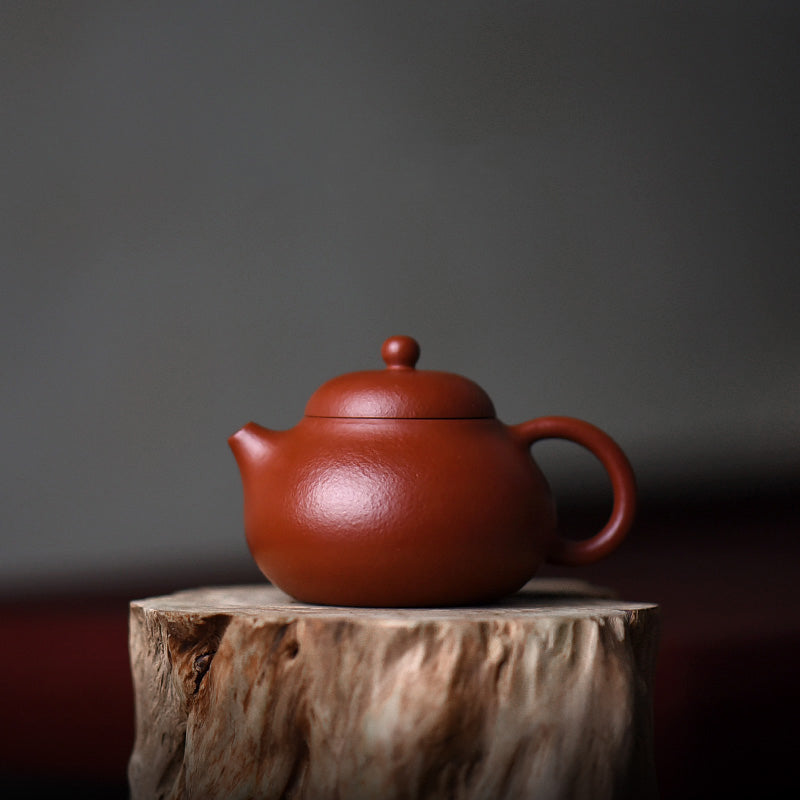 Kleine Yixing Wen Dan Teekanne aus violettem Ton, 110 ml