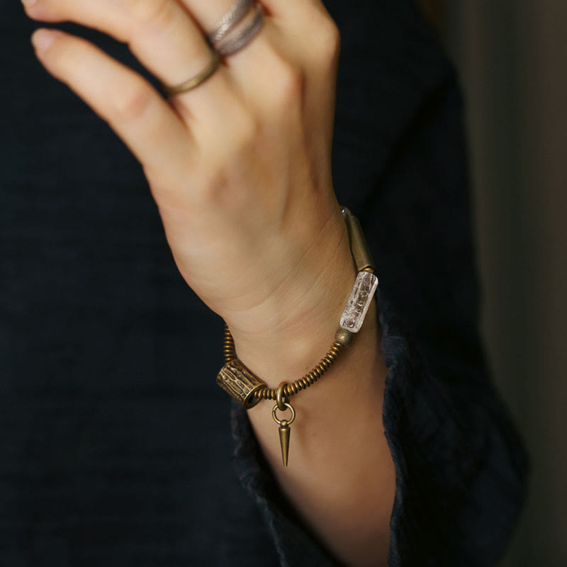 Quadratisches Kupferarmband mit weißem Kristall für Glück und Ausgeglichenheit