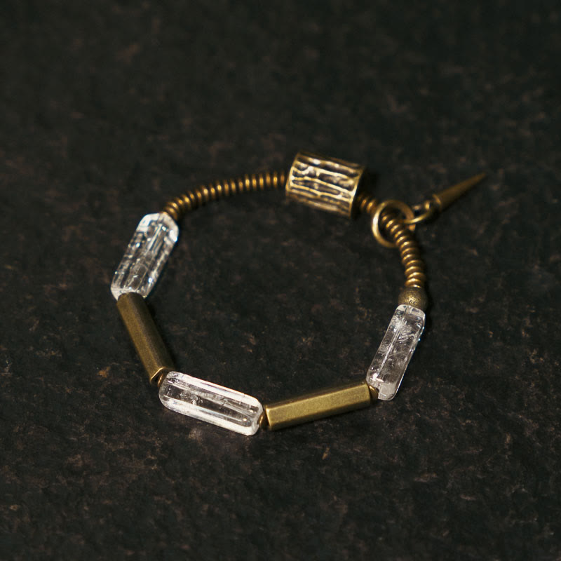 Quadratisches Kupferarmband mit weißem Kristall für Glück und Ausgeglichenheit