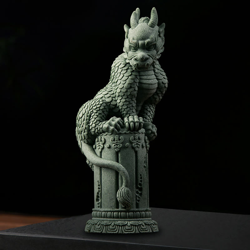 Stehende chinesische Feng-Shui-Drachenstatue für Glück und Erfolg