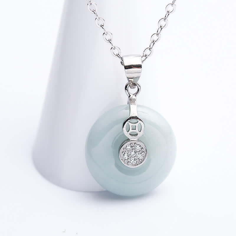 Halskette mit Peace-Schnalle aus Sterlingsilber mit Jade für Glück