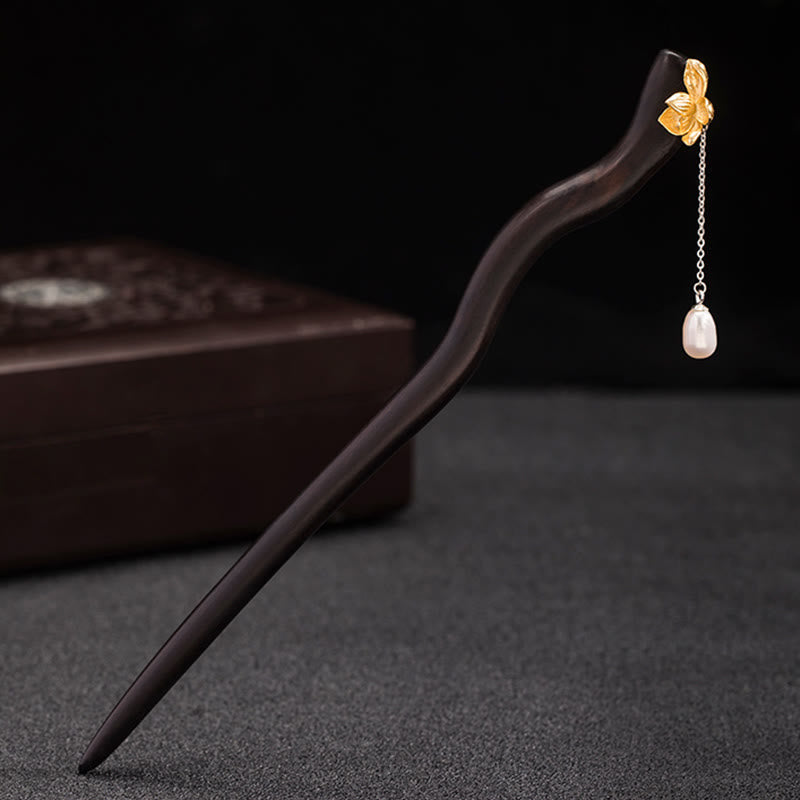 Haarnadel aus Sterlingsilber mit Lotusblüte und Quaste aus Ebenholzperlen