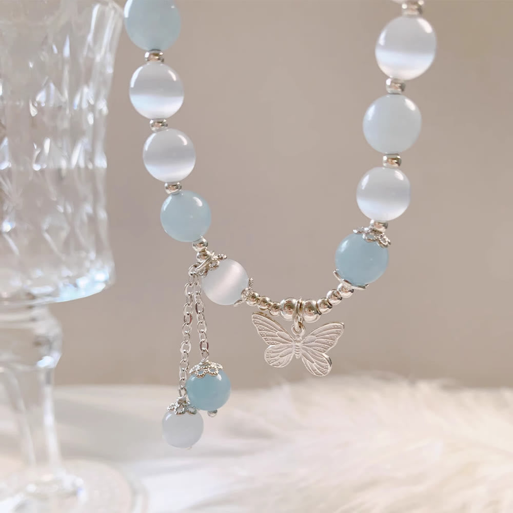 Unterstützen Sie das Aquamarin-Schmetterlings-Chakra-Armband mit heilenden Klängen