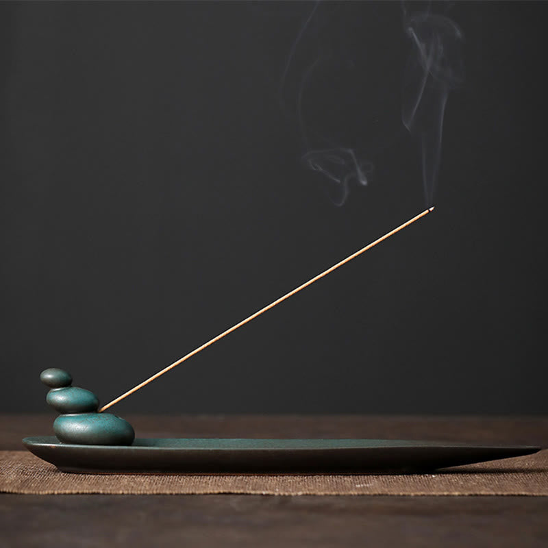 Räuchergefäß aus Keramik mit drei Steinen für Meditationsbedarf