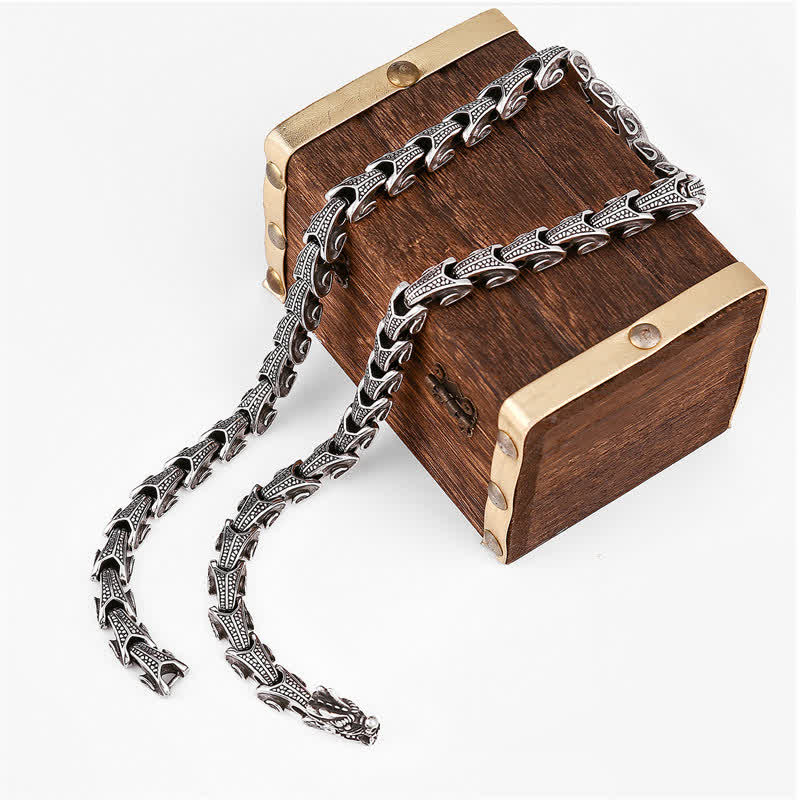 Halskette mit Anhänger und Drachenschutz aus Titanstahl