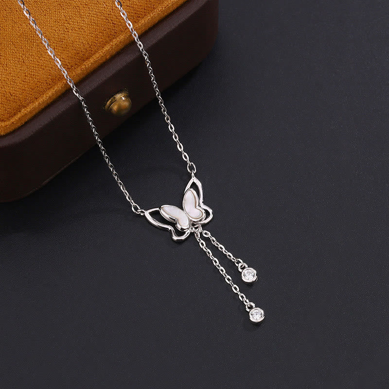 Schmetterlingskette aus Tridacna-Stein | Sterlingsilber-Anhänger „Calm“, 41 cm