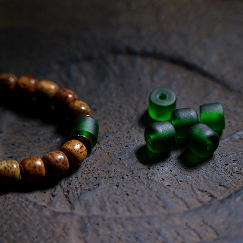 Dreifach gewickeltes Achatarmband mit Bodhi-Samen und Bernsteinperlen