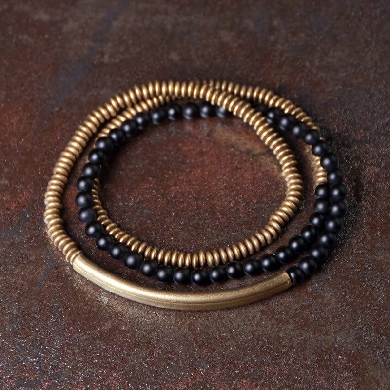 Dreifach gewickeltes Kupferarmband mit Achatstein-Schutz