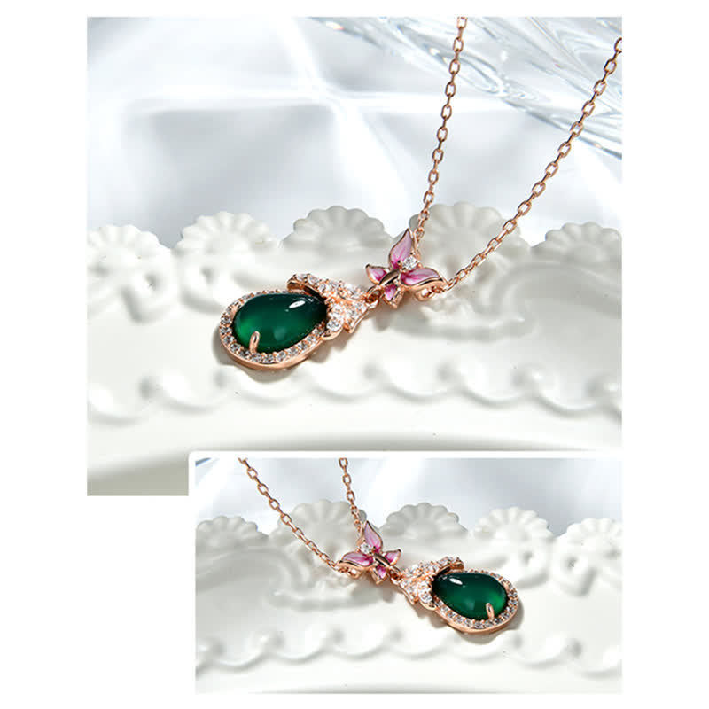 Unisex Grüne Chalcedon Schmetterling Courage Halskette in Silber oder Roségold