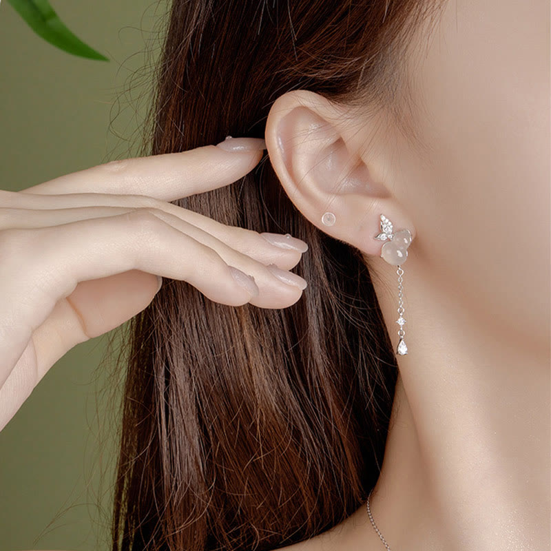 Unisex-Glücksohrringe aus Sterlingsilber mit Hetian-Jade und Chalcedon