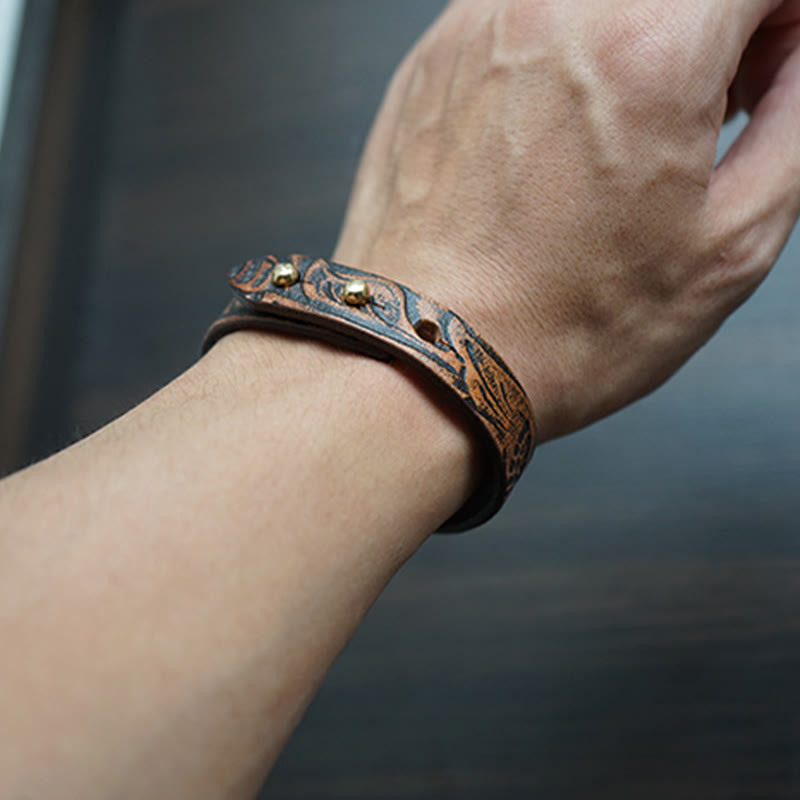 Spirituelles Armband aus bedrucktem Vintage-Leder mit Kupferbalance