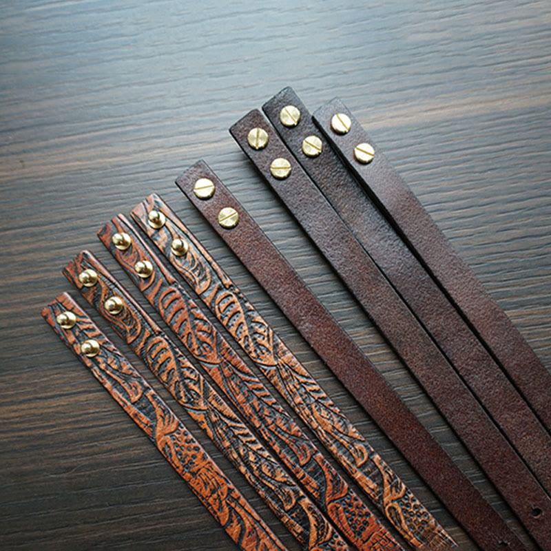 Spirituelles Armband aus bedrucktem Vintage-Leder mit Kupferbalance