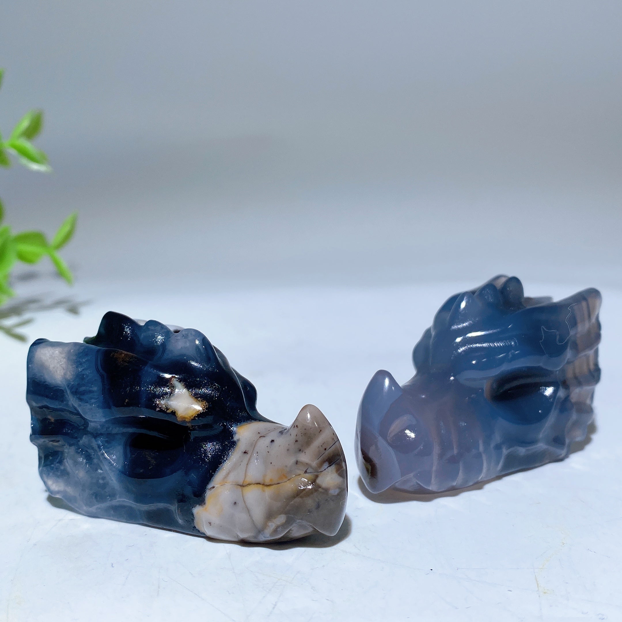 Volcanic Agate 1.8-2.1in Crystal Animal Carvings