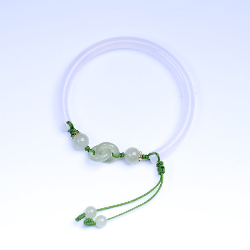 Ineinandergreifendes Harmoniearmband aus weißem Achat und Hetian-Jade