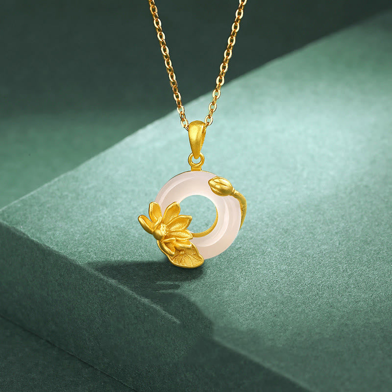 Weiße Chalcedon-Peace-Schnalle-Lotus-Halskette | Spirituelle Harmonie