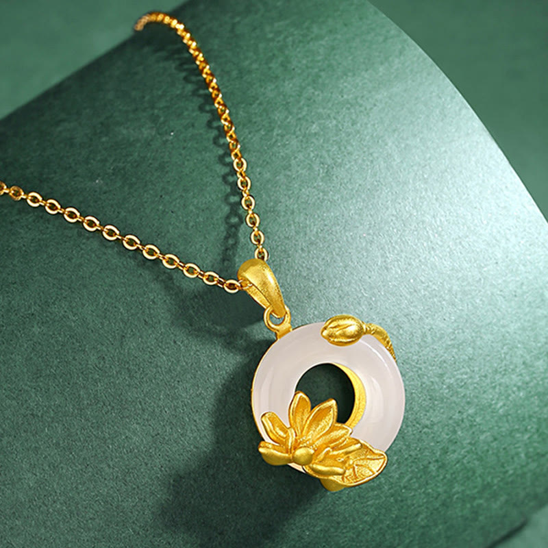 Weiße Chalcedon-Peace-Schnalle-Lotus-Halskette | Spirituelle Harmonie