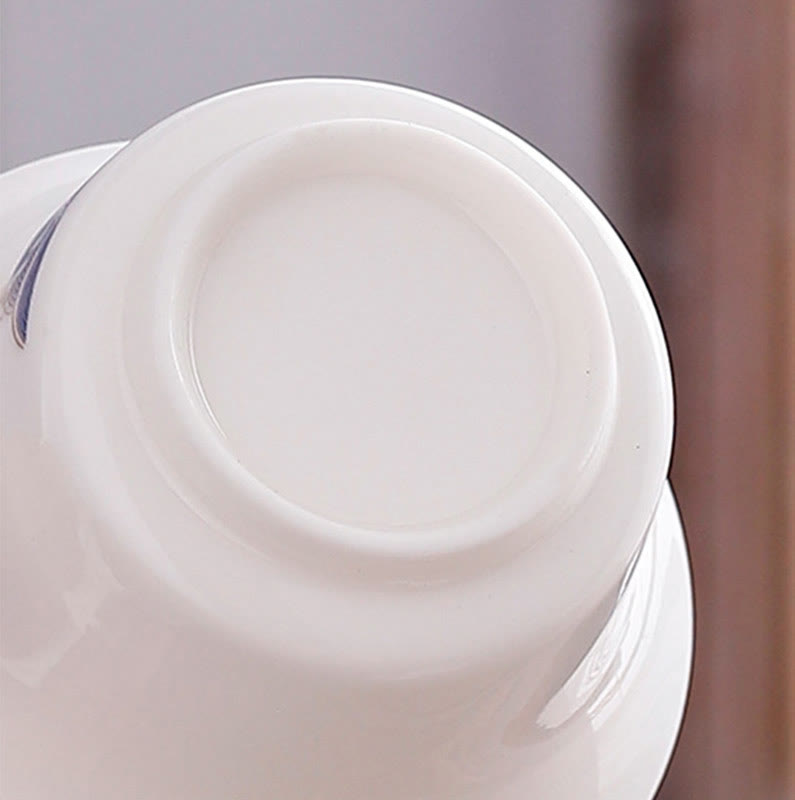 Weiße Gaiwan-Teetasse aus Porzellan mit Deckel – Zen-Dekor