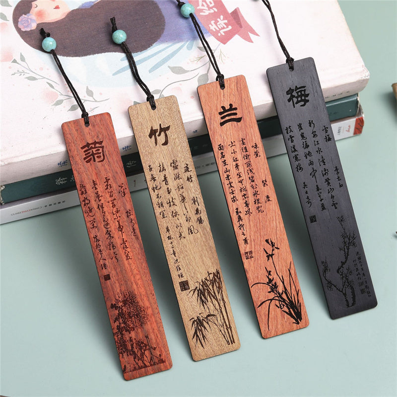 Lesezeichen aus Holz im Zen-Dekor mit Motiven aus Pflaume, Orchidee, Bambus und Chrysanthemen