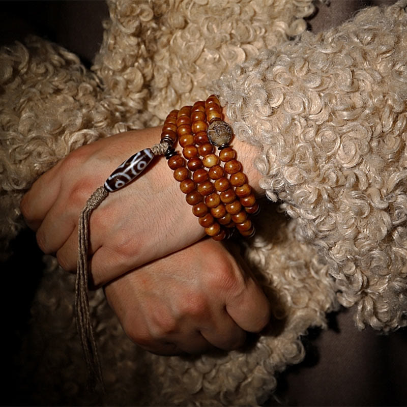 Yak-Knochen-Schutzarmband mit dreiäugiger Dzi-Perle – 108 Perlen