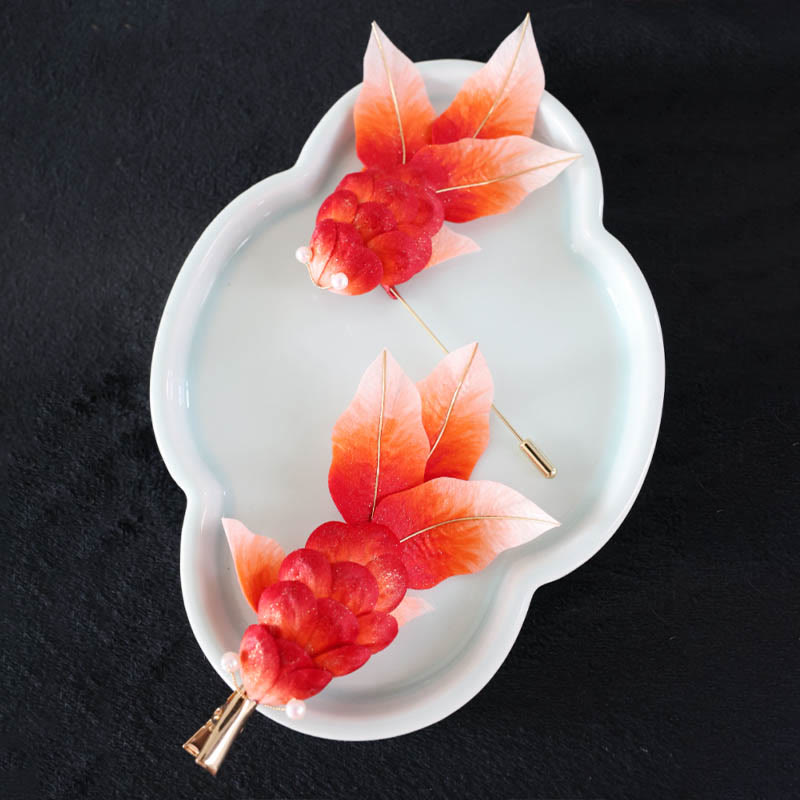 Yangzhou Samtblumen-Brosche mit Koi-Fisch oder Haarspange