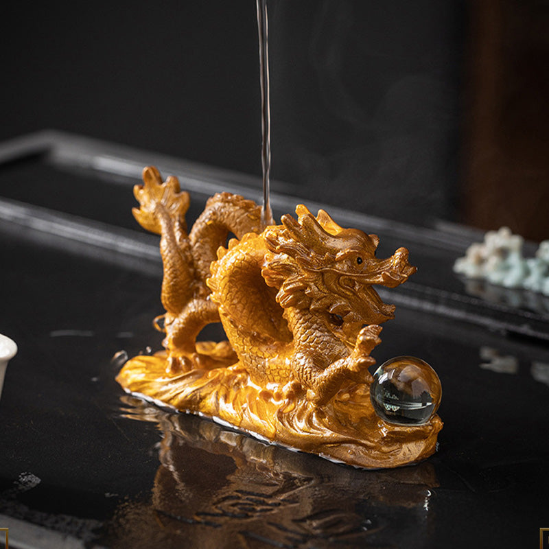 Teehaustierfigur aus Kunstharz mit Farbwechsel zum Jahr des Drachen
