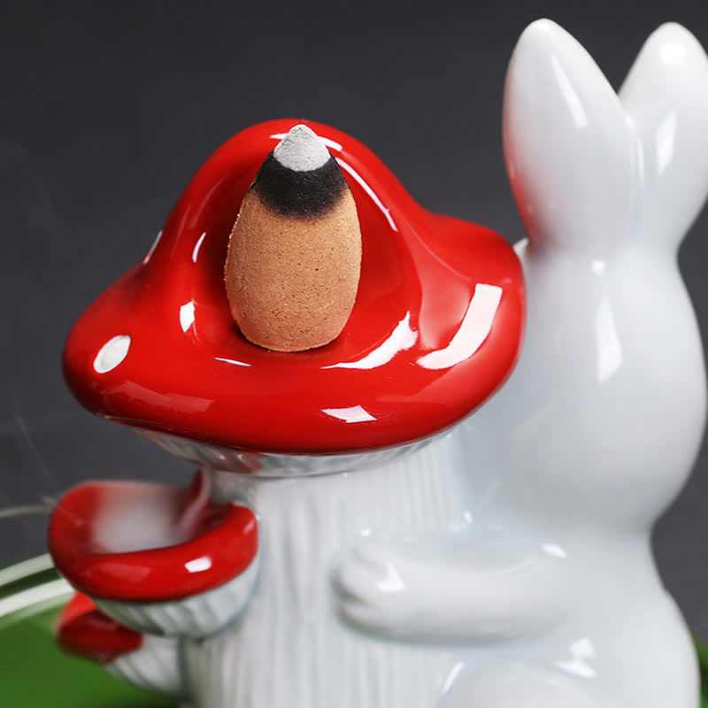 Keramik-Räuchergefäß „Jahr des Hasen“ mit Hasen-Design