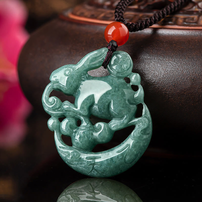 Jahr des Hasen Jade Glück Halbmond Halskette